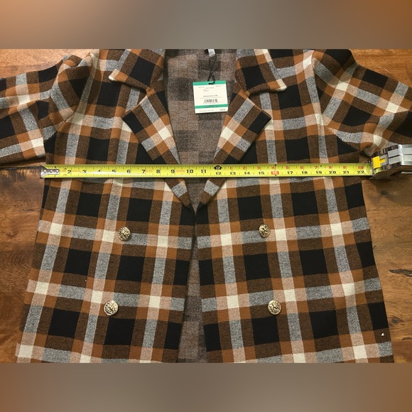 Plaid Double-Breasted Women's Blazer - Picture 4 of 6